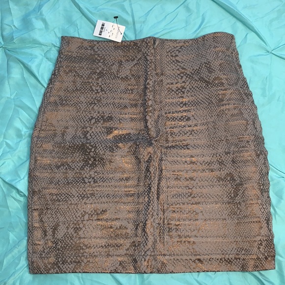 NWT Neutral Snake Skin Print Metalic Bodycon Skirt - Picture 7 of 13